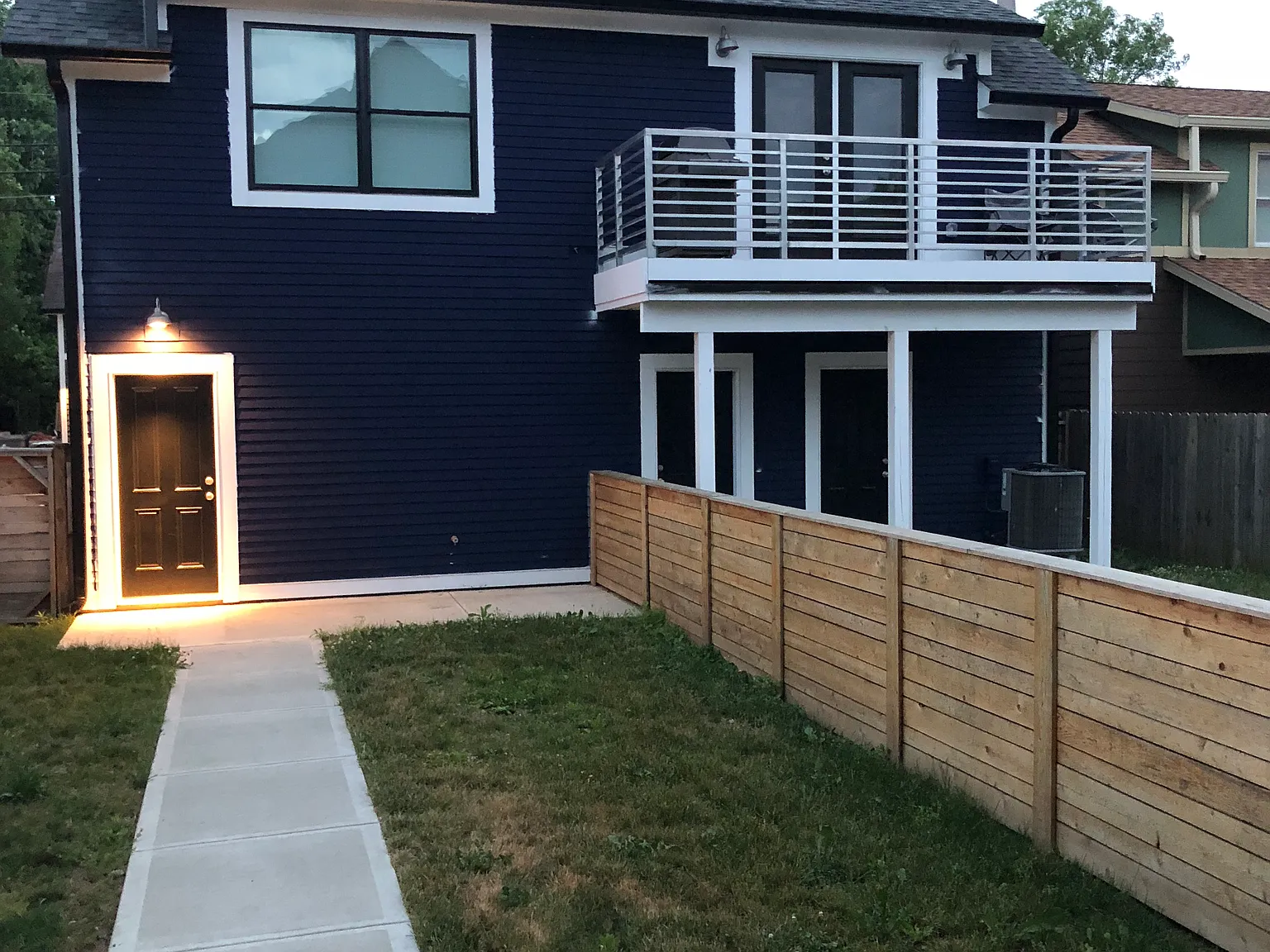 1 bed, 840 sqft, $1,299 — Photo 2