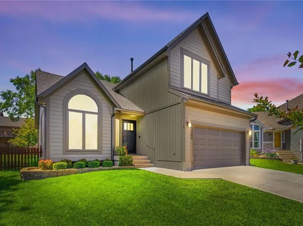 21721 W 52nd St, Shawnee, KS 66226