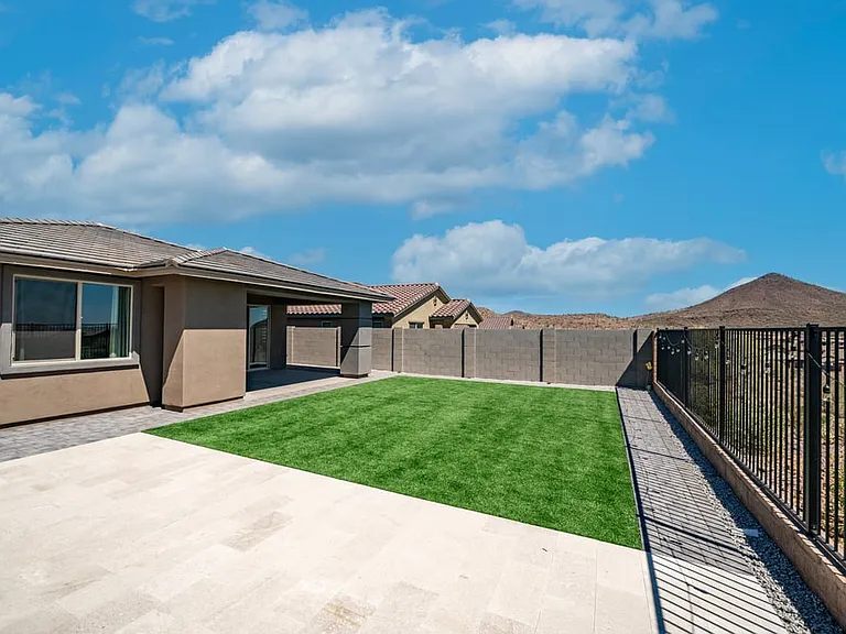 13303 W Eagle Feather Rd — Photo 23