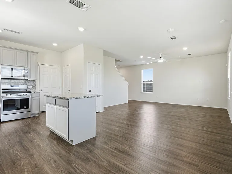 25626 Pannier Pl — Photo 9
