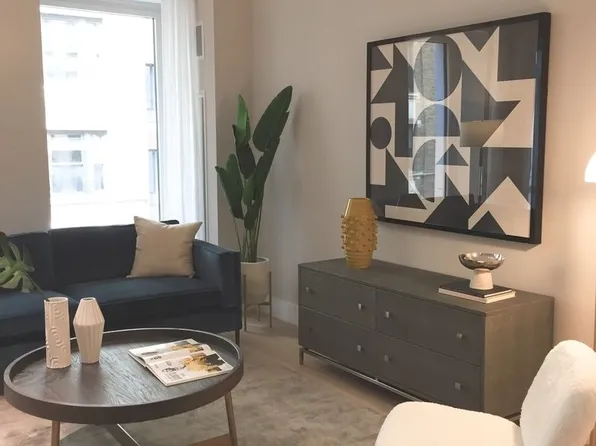 15 W 61st St #5M, New York, NY 10023