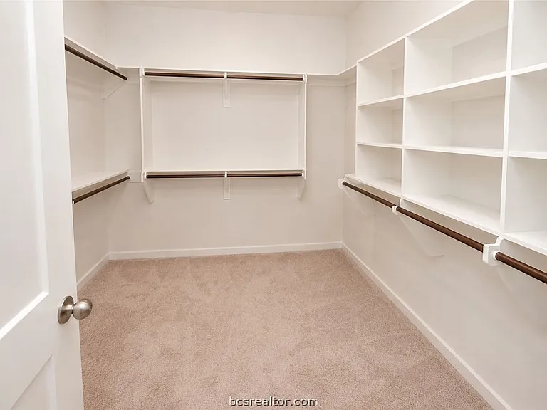6215 Rockford Dr — Photo 12