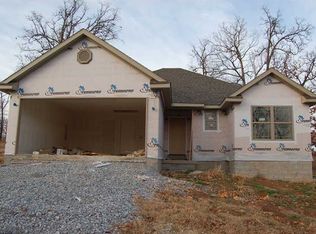 1004 Peak St, Cave Springs, AR 72718