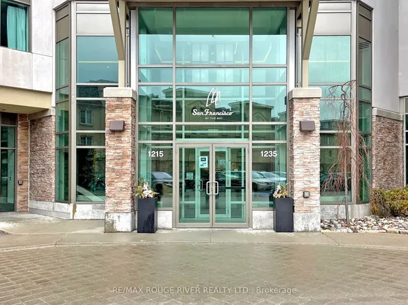 1235 Bayly St #1207, Pickering, ON L1W 1L7