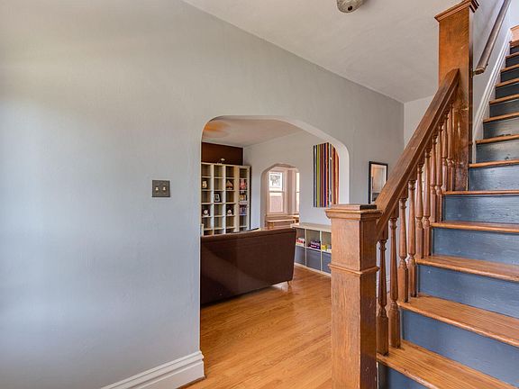 3rd image of 4425 Ellenwood Ave
