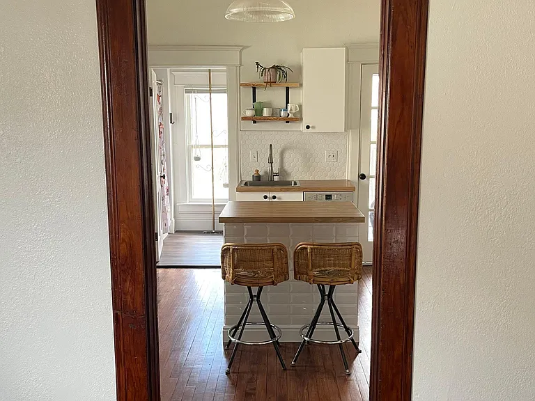 736 Monroe Ave — Photo 8