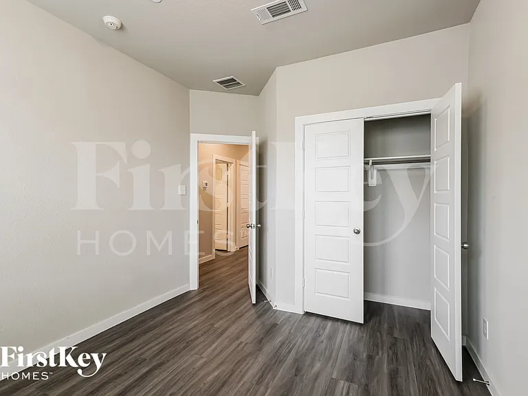 418 S Centro Cir — Photo 16