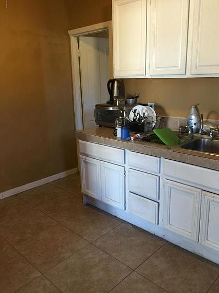 2nd image of 328 N 11th Pl #2