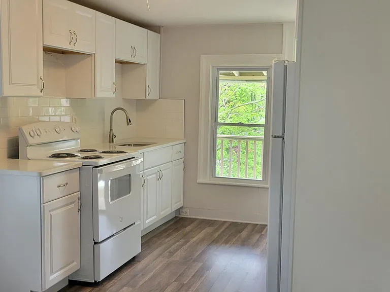 22 Maple St — Photo 1