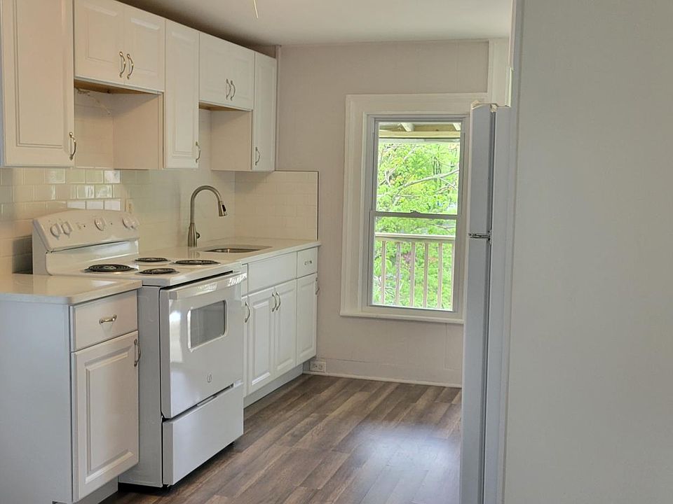 1st image of 22 Maple St