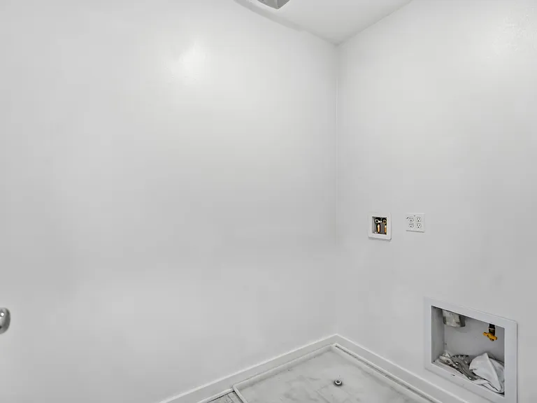 684 Panorama Ln — Photo 24
