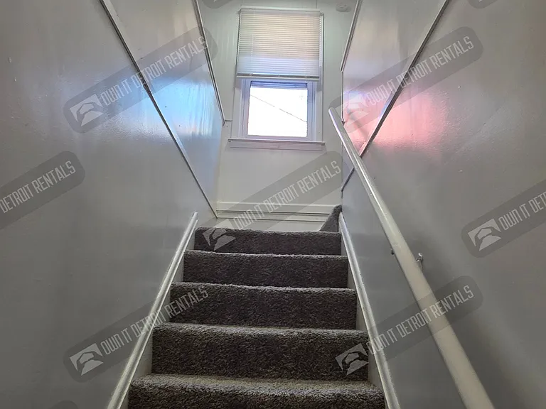 11781 Kilbourne St — Photo 12