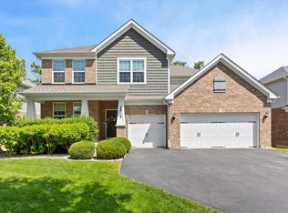 1516 Hartford Ln, Woodridge, IL 60517