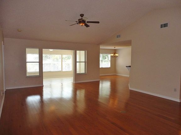 4th image of 753 Palm Hammock Cir