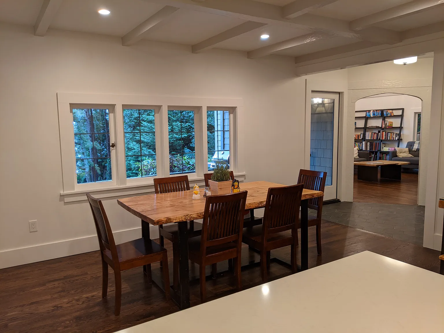 4 bed, 2.5 bath, 3479 sqft, $7,495 — Photo 4