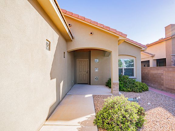 3rd image of 6435 Los Cantos Ave NW