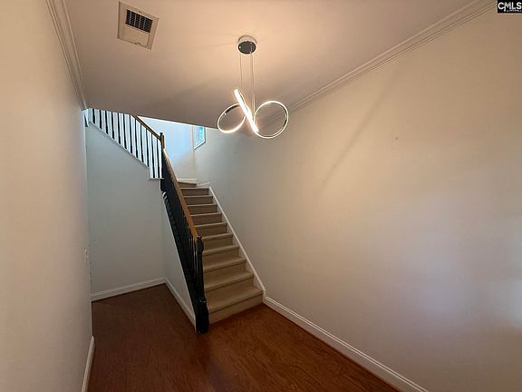 5th image of 23 Braiden Manor Rd