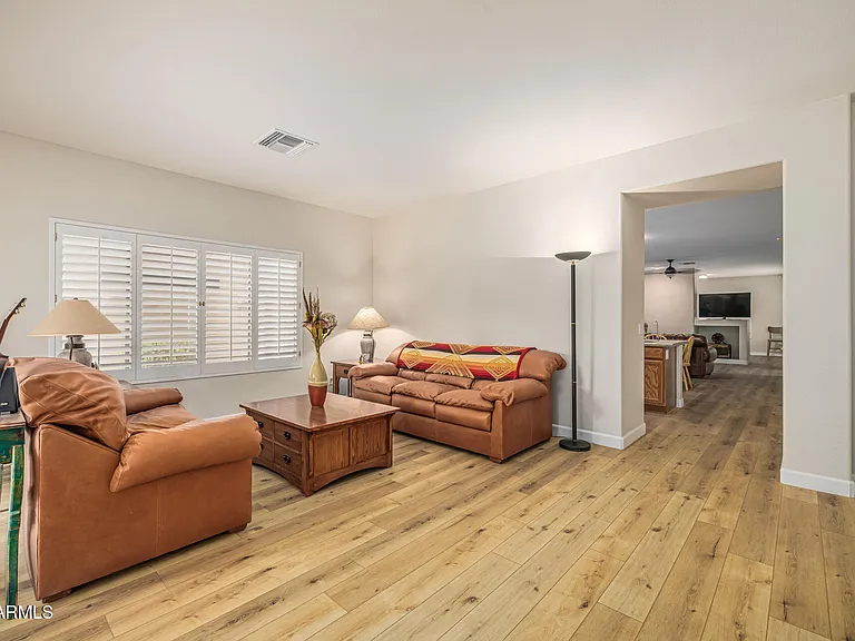 6618 W Honeysuckle Dr — Photo 3