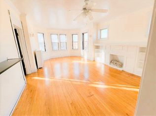 2600 W Gunnison St #2E, Chicago, IL 60625