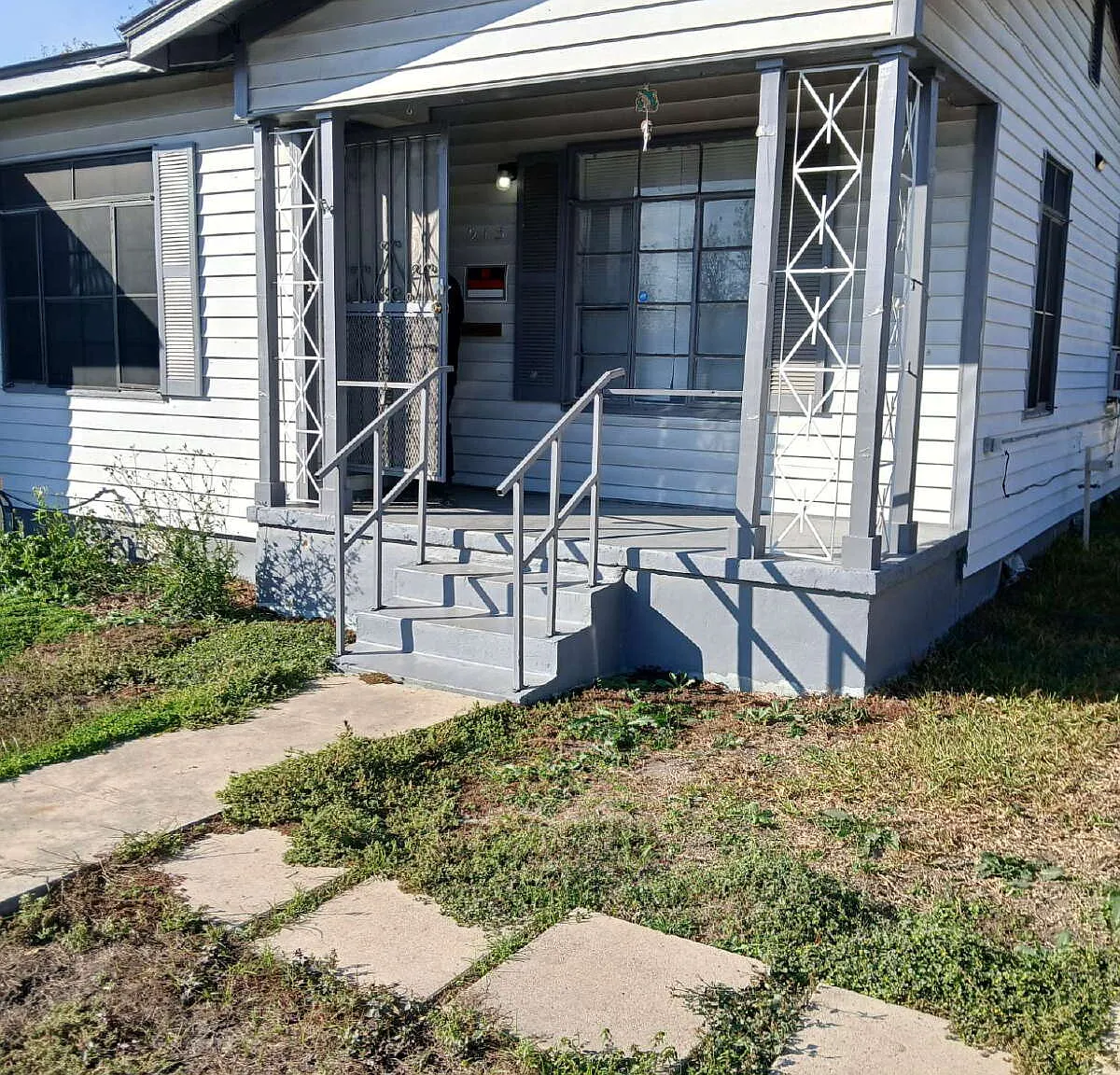 2 bed, 1.0 bath, 968 sqft, $1,260 — Photo 2