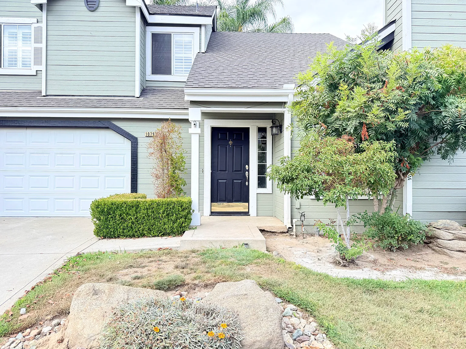 3 bed, 2.5 bath, 1499 sqft, $2,595 — Photo 2