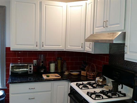 3rd image of 31 Orchard Pl