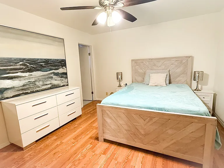 1609 Sierra Vista Ave — Photo 4