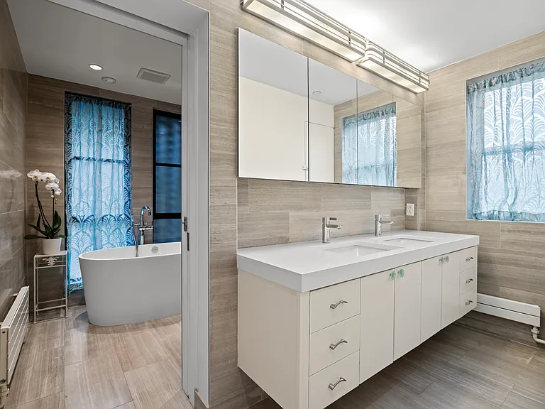 67 Dean St #1 — Photo 25