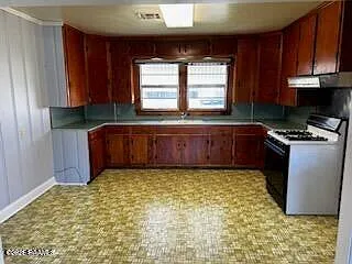 906 Abbeville Hwy — Photo 3