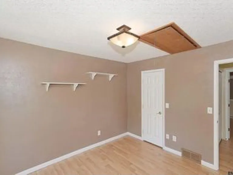 11 Cromwell Dr — Photo 18