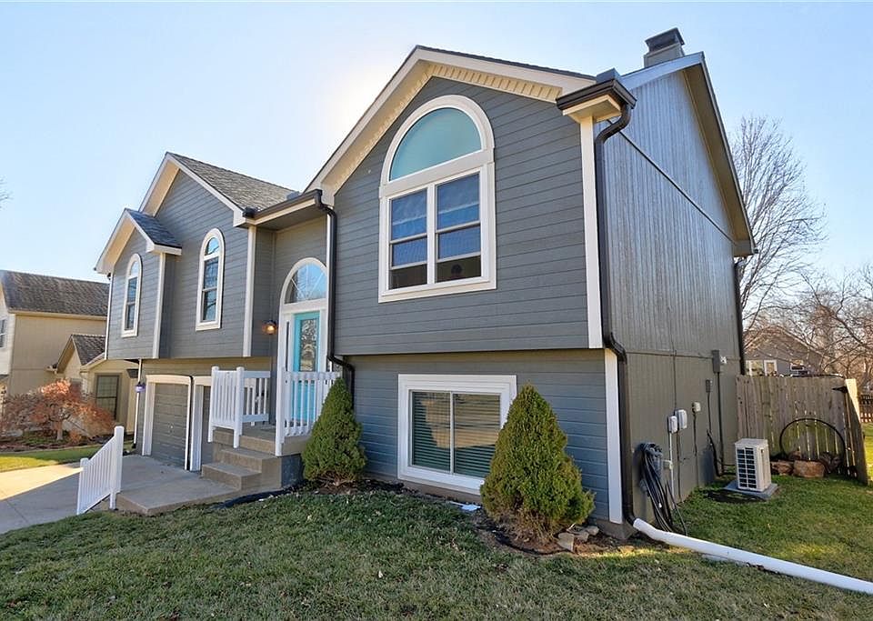 706 Shiloh Dr, Raymore, MO 64083 Zillow