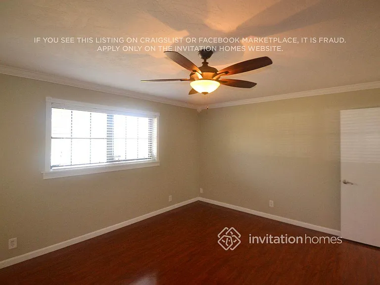 1454 SW 26th Ave — Photo 6