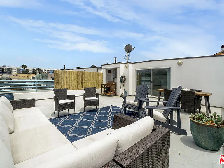 115 Galleon St #A — Photo 33