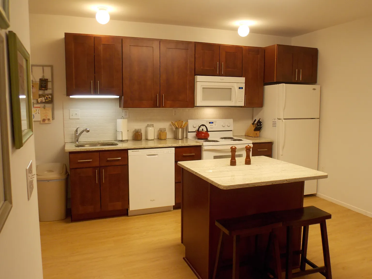 1 bed, 1000 sqft, $1,200 — Photo 3