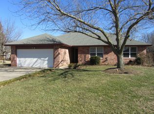 2654 N Lyon Ave, Springfield, MO 65803