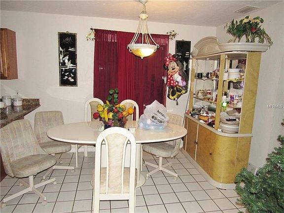 4th image of 2531 Lakeshore Cir