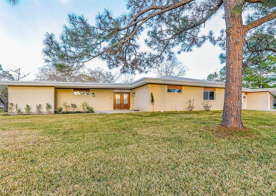 1st image of 402 Old Bayou Dr