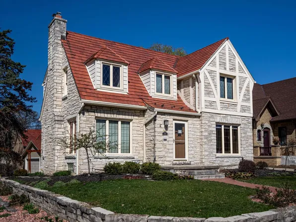 2745 North 70th STREET, Milwaukee, WI 53210