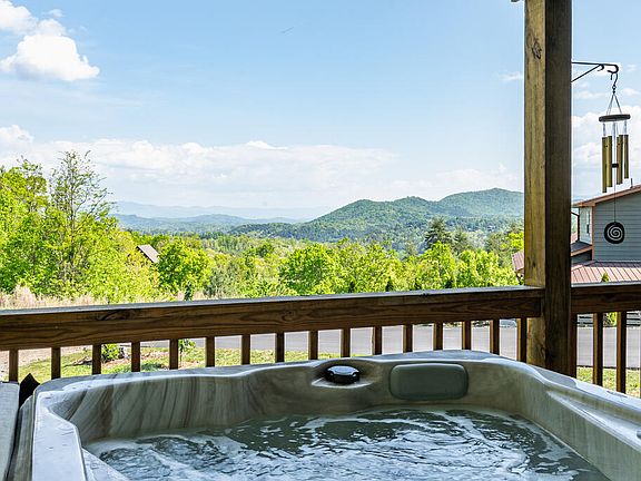 2nd image of 640 Point Overlook Trl