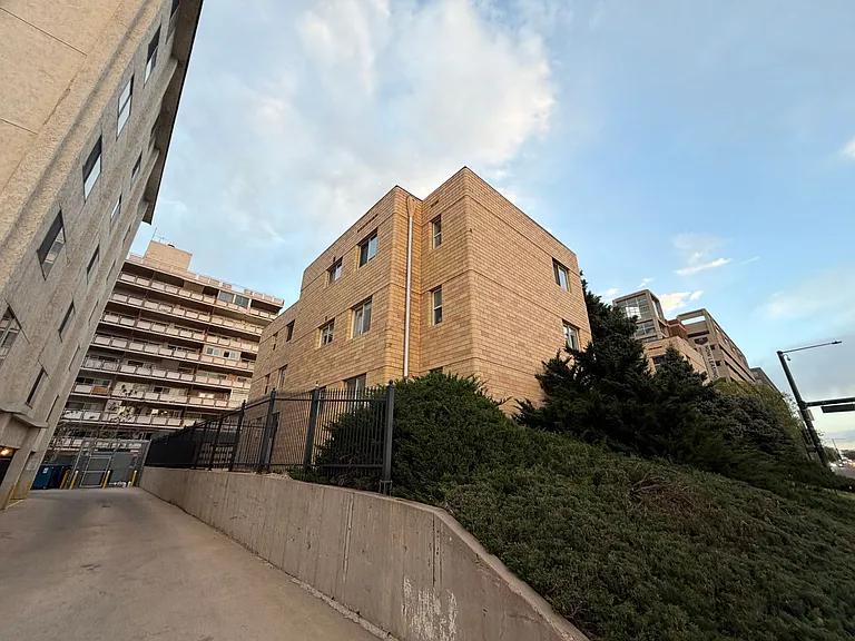 1100 Colorado Blvd #306 — Photo 26