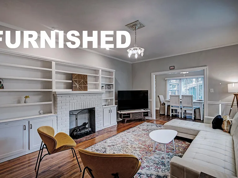 1124 Martingale Rd — Photo 1