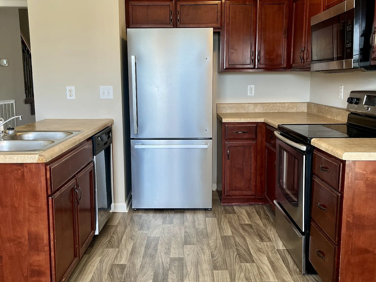 3 bed, 1649 sqft, $1,600 — Photo 4