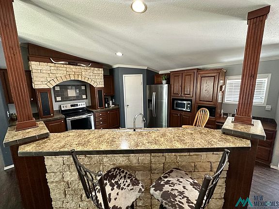4th image of 1849 Oasis Rd
