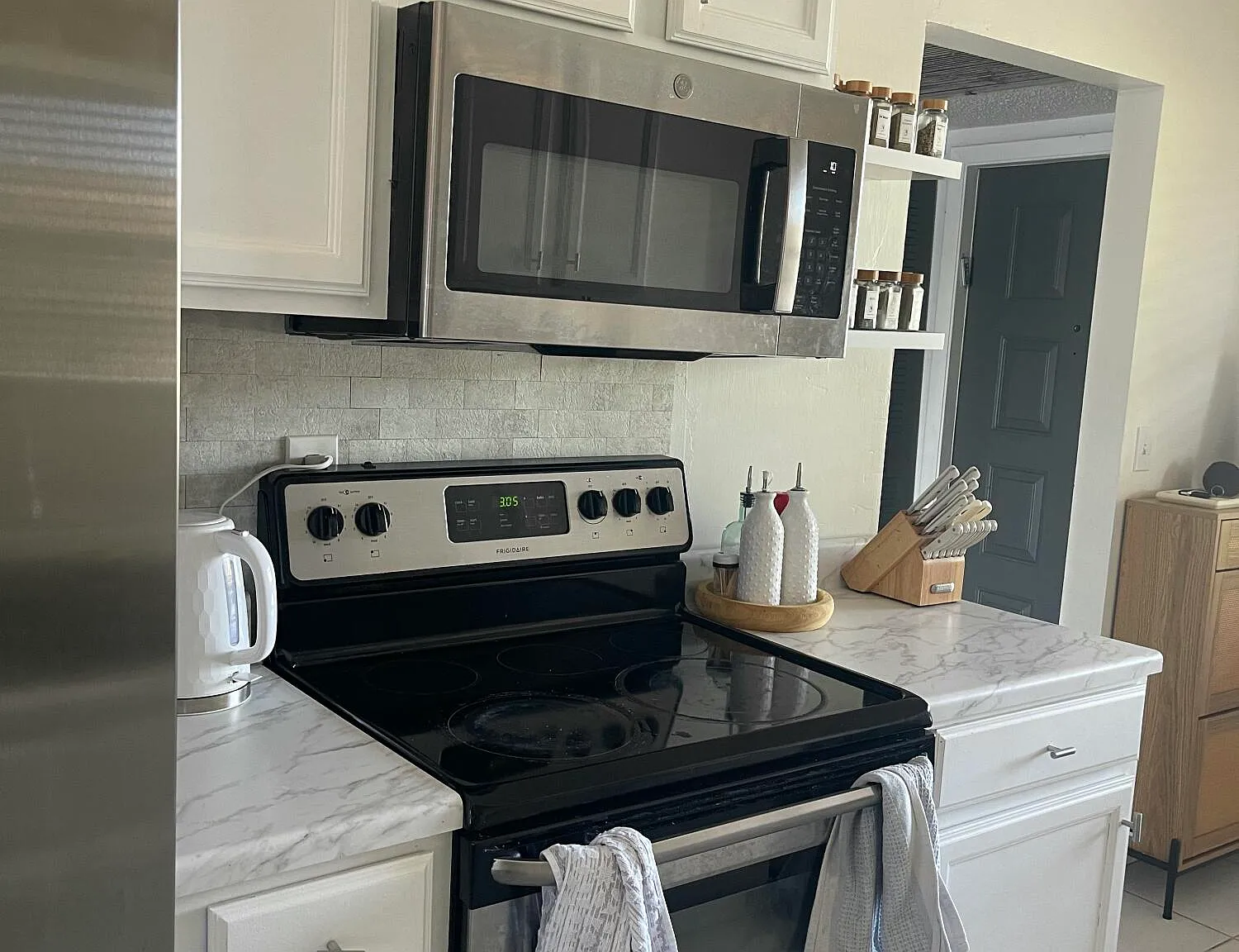 2 bed, 2.0 bath, 900 sqft, $2,100 — Photo 4