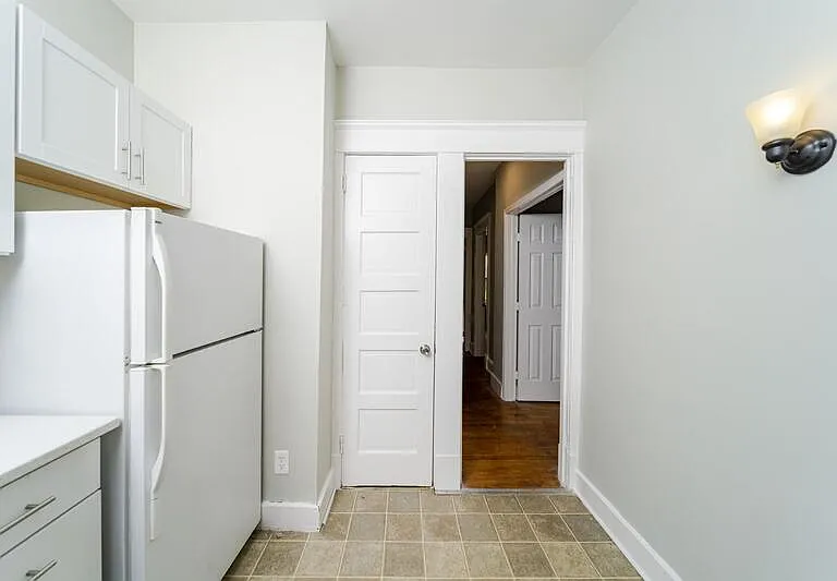 504 Morris St — Photo 2