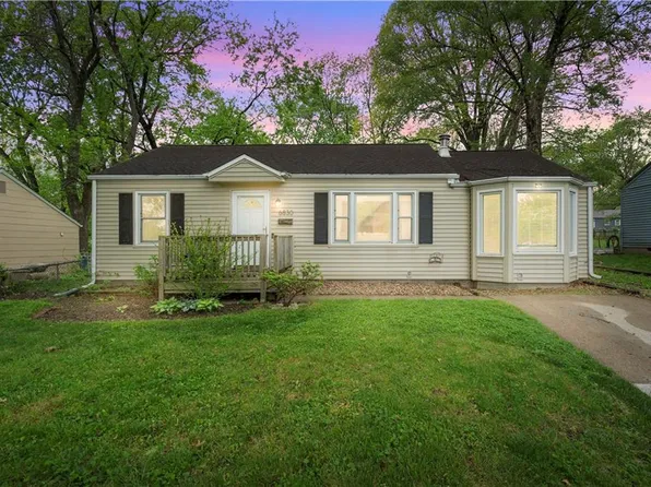 6830 Nieman Rd, Shawnee, KS 66203
