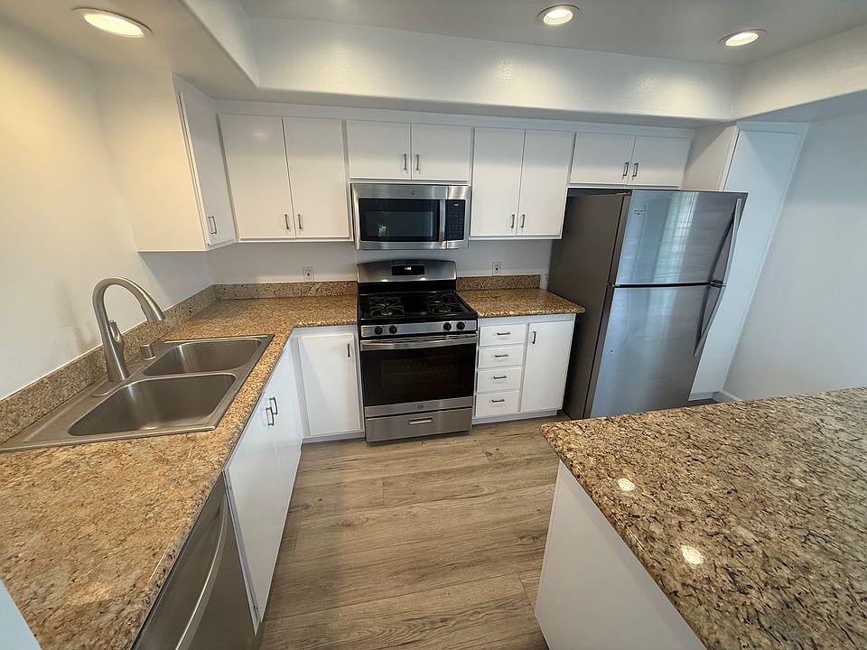 1st image of 217 Dolphin Way APT R