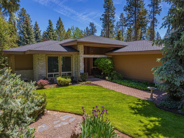 57944 Bunker Ln #4, Bend, OR 97707