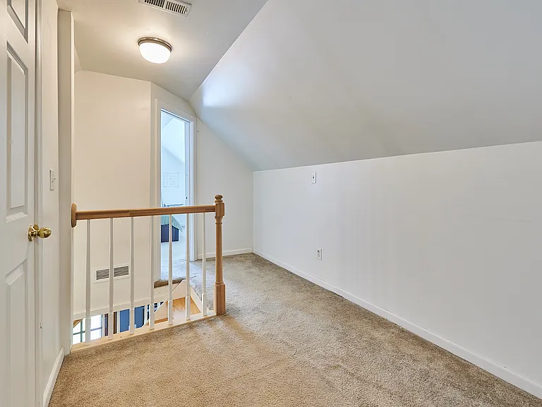 4148 State Line Rd — Photo 32