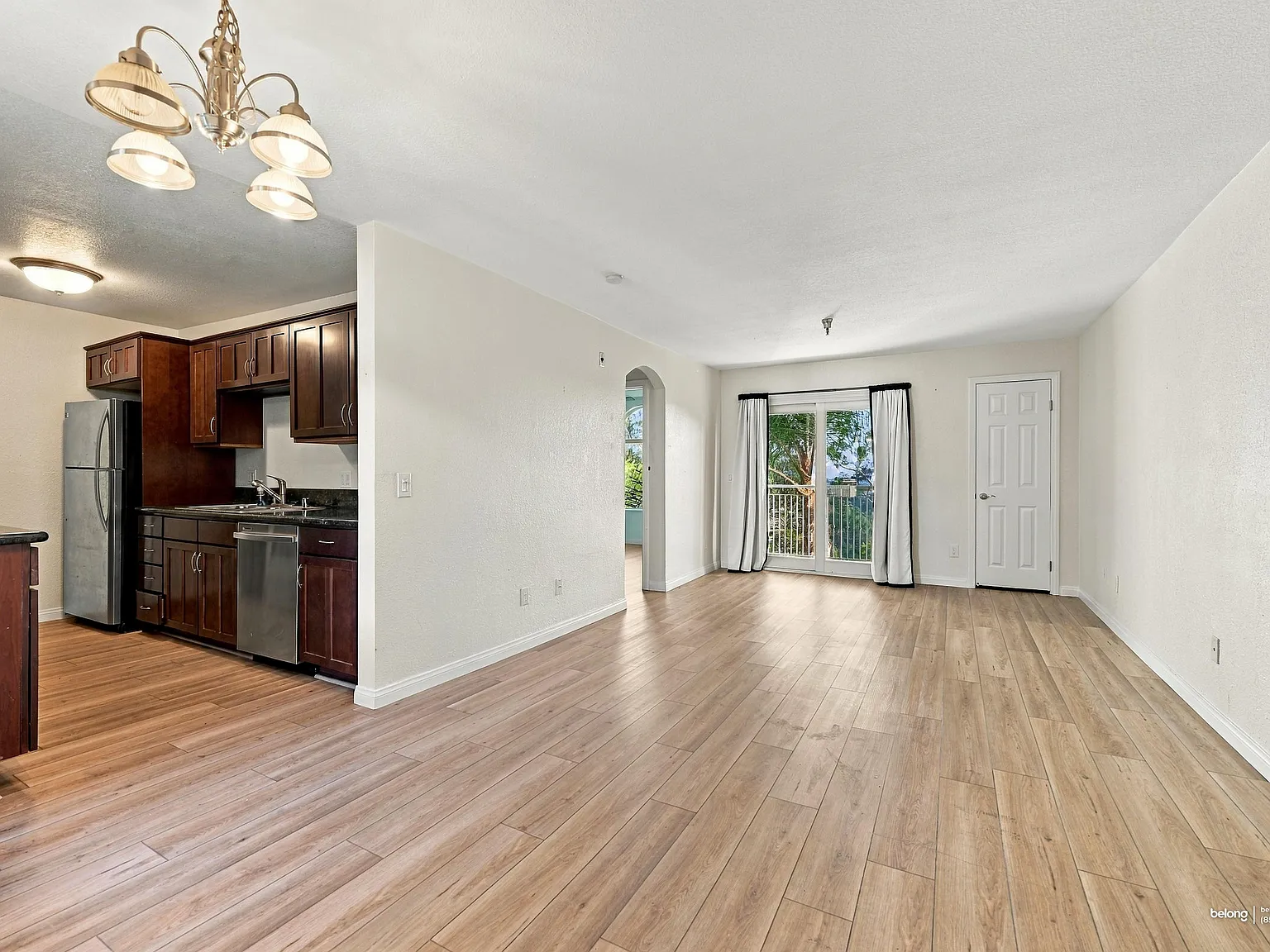 1 bed, 1.0 bath, 548 sqft, $1,875 — Photo 3